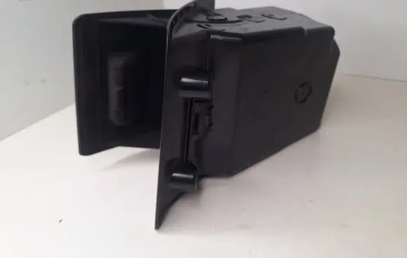 BMW 5 E60 E61 Glove box 585300104