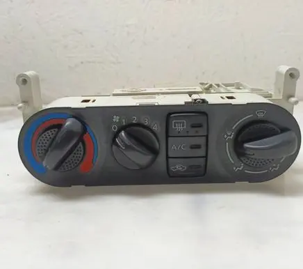Nissan Almera N16 Climate control unit