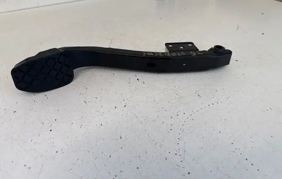 Volkswagen Transporter - Caravelle T5 Brake pedal 7H1721143
