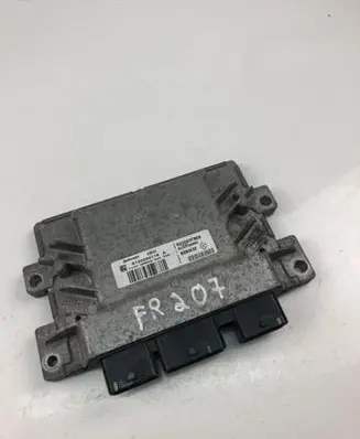 Volvo V50 Engine control unit/module 8200937869