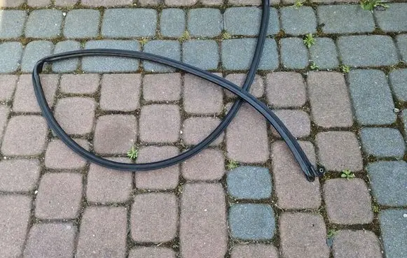 Opel Combo E Rubber seal loading door 