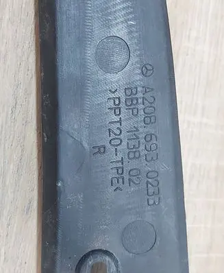 Mercedes-Benz CLK A208 C208 Rear/tail light trim molding A2086930233 BBP113802