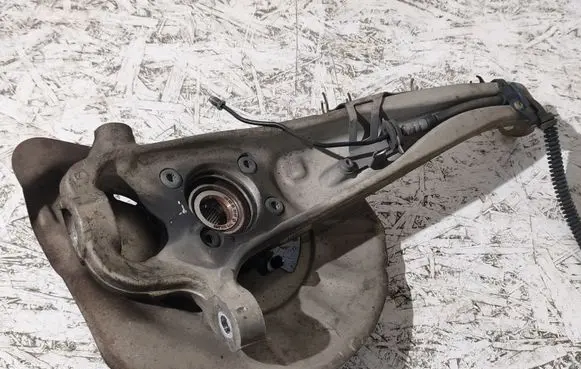 Porsche Cayenne (92A) Front wheel hub spindle knuckle 7P5501655 000001234349