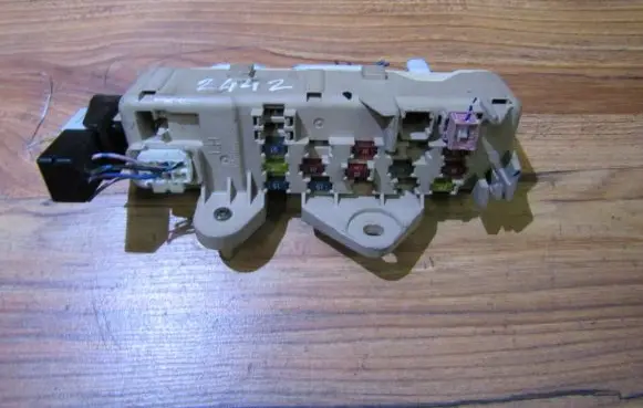 Mazda 323 F Fuse box set