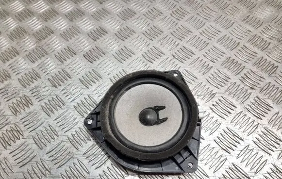 Toyota Corolla Verso E121 Rear door speaker 861600F030