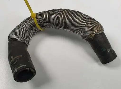Volkswagen PASSAT B5.5 Engine coolant pipe/hose