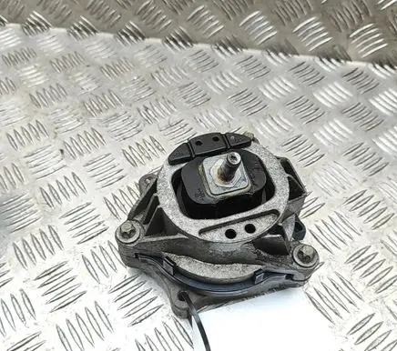 BMW 2 F22 F23 Engine mount bracket 6859411
