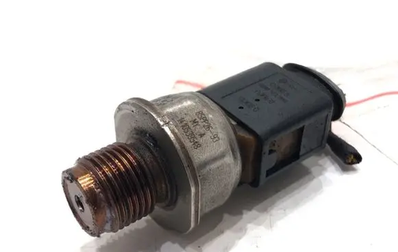 Skoda Superb B6 (3T) Fuel pressure sensor 
