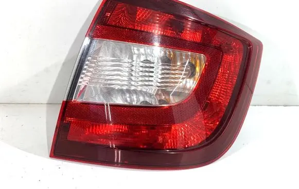 Skoda Rapid (NH) Rear/tail lights 5JH945208