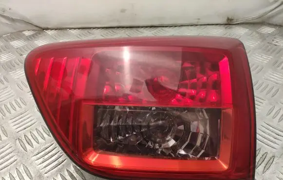Peugeot 4007 Tailgate rear/tail lights 1146379