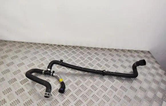 Volvo V60 Engine coolant pipe/hose 31319852