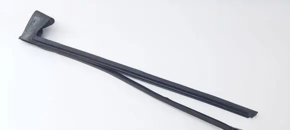 BMW Z4 E85 E86 Rubber seal front coupe door window 7016638 51337016638