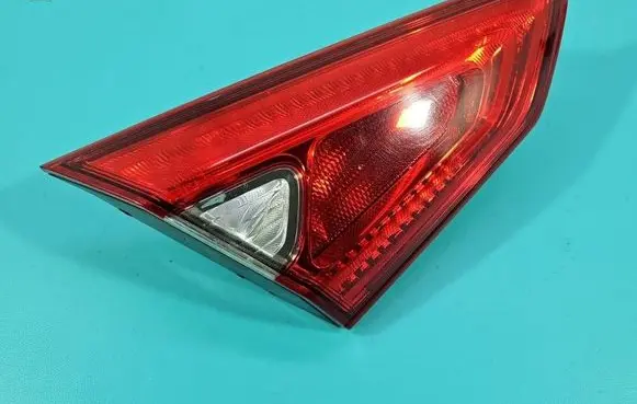 Nissan Pulsar Tailgate rear/tail lights IMPRK1588916