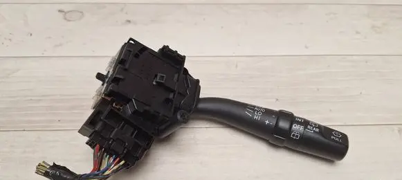 Toyota Avensis T250 Wiper control stalk 8465205170 173821 05170