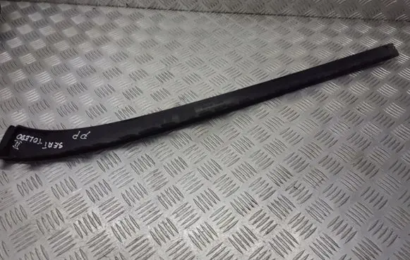 Seat Toledo III (5P) Windshield trim 5P0854320