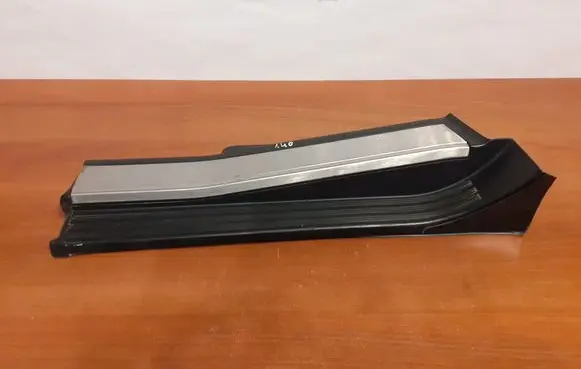 Mercedes-Benz S W140 Side skirt rear trim 1406800335 7538