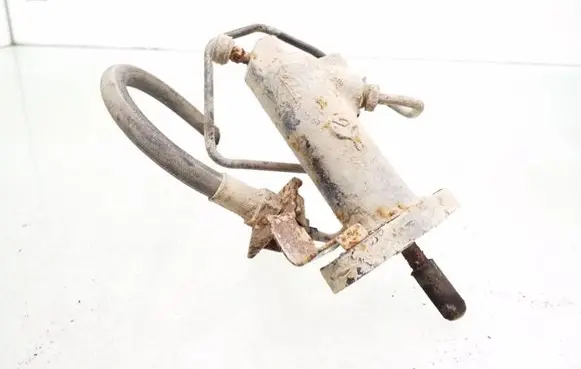 BMW 5 E34 Clutch master cylinder