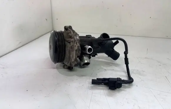 Mercedes-Benz B W246 W242 Water pump A6512002702