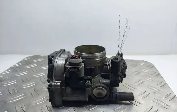 Volkswagen Golf IV Throttle body valve 06A133064JKAS 06A133064J