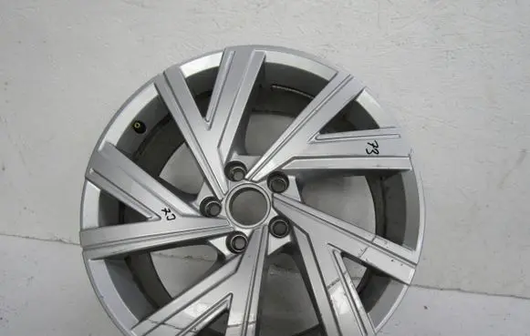 Volkswagen Golf VIII R18 alloy rim 5H0601025AE