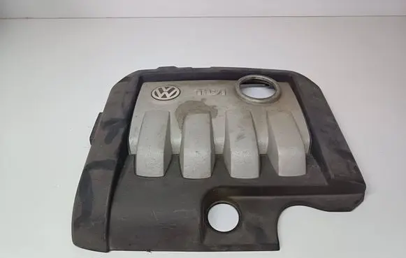 Volkswagen Golf V Engine cover (trim) 03G103925AN 03G103925AJ 03G103925A