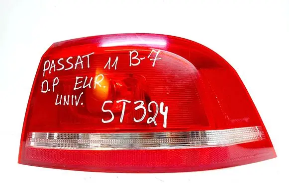 Volkswagen PASSAT B7 Rear/tail lights 3AF945096A
