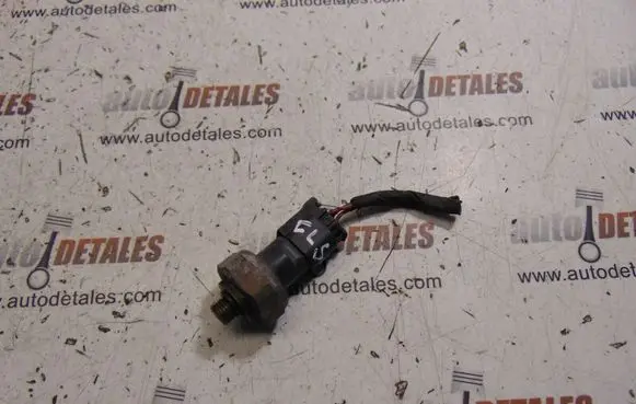 Mercedes-Benz CLS C219 Air conditioning (A/C) pressure sensor A2205420118