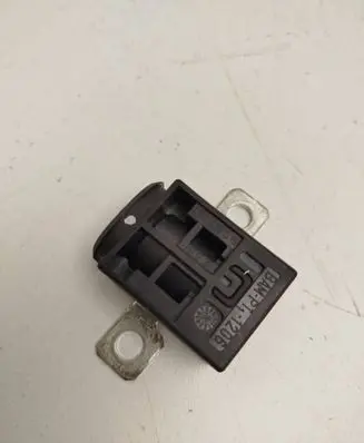 Audi A6 S6 C6 4F Battery relay fuse 4F0915519 PBTGF30