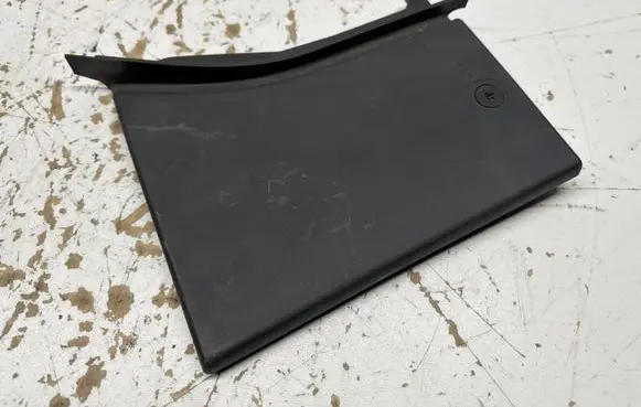 Volvo XC70 Battery box tray cover/lid 31299227