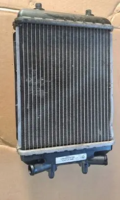 Audi RS7 C7 Coolant radiator 8k0121212c