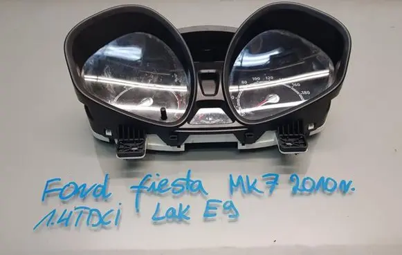 Ford Fiesta Speedometer (instrument cluster) 8A6T-10849-CM