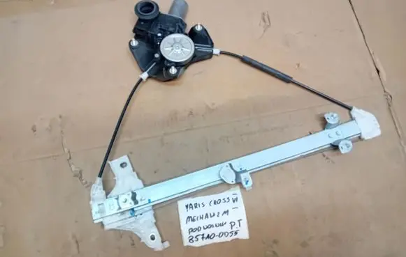 Toyota Yaris Cross Rear window lifting mechanism without motor 85710-0D550