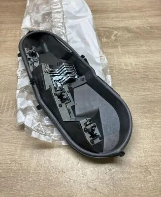 Peugeot 107 Tail light bulb cover holder 634686 LEFTSIDE