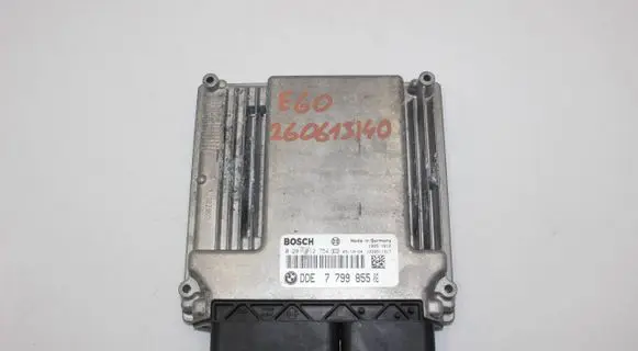 BMW 5 E60 E61 Engine control unit/module 7799855 1039S11317 0281012754