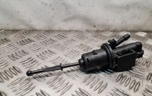Skoda Octavia Mk2 (1Z) Clutch master cylinder 1K0721388T