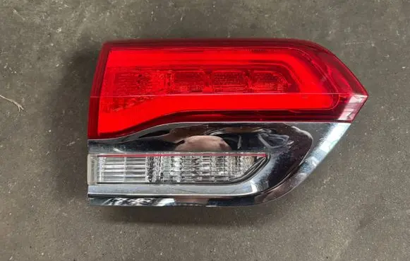 Jeep Grand Cherokee Rear/tail lights 68110047AC