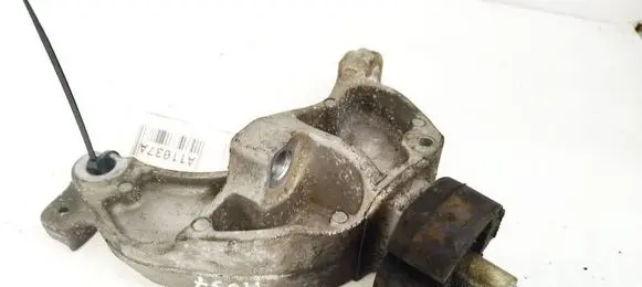 Renault Laguna III Engine mount bracket 