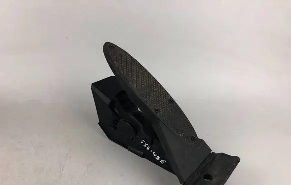 Mini One - Cooper F56 F55 Accelerator throttle pedal 6889814