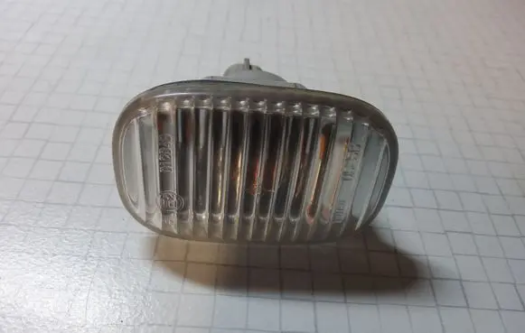 Toyota Avensis T250 Number plate light