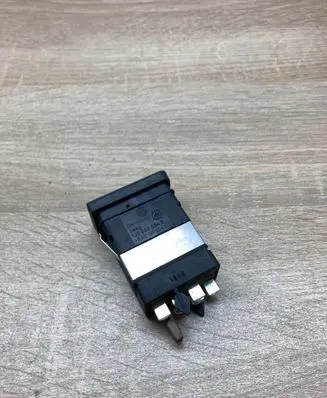 Volkswagen Golf IV Seat heating switch 1J0963564B