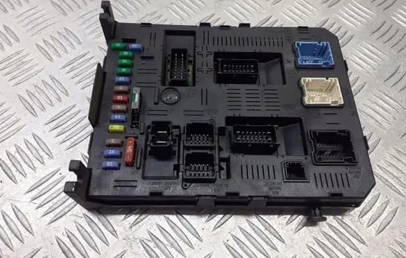 Citroen C4 I Fuse box set 9661940080