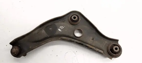 Nissan Qashqai Front lower control arm/wishbone