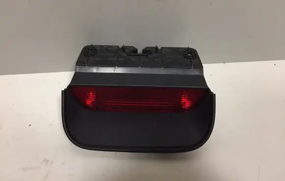 Honda CR-V Third/center stoplight P6939