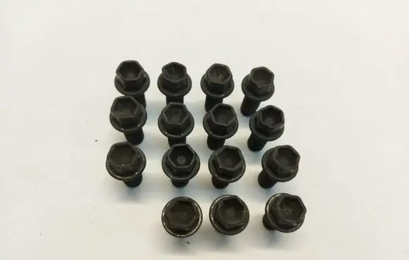 Mercedes-Benz GLA H247 Nuts/bolts 