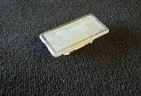 BMW 5 E39 Front door interior light 8360588
