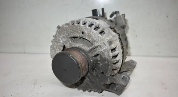 Volvo V70 Generator/alternator 0121715008