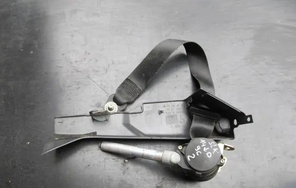 Mercedes-Benz SLK R170 Front seatbelt 566063600