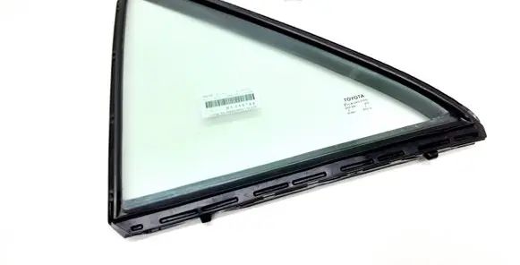 Toyota Camry Rear vent window glass 6818906070