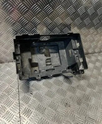 Battery box tray