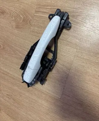 Volvo V40 Front door exterior handle 31440082 31440083